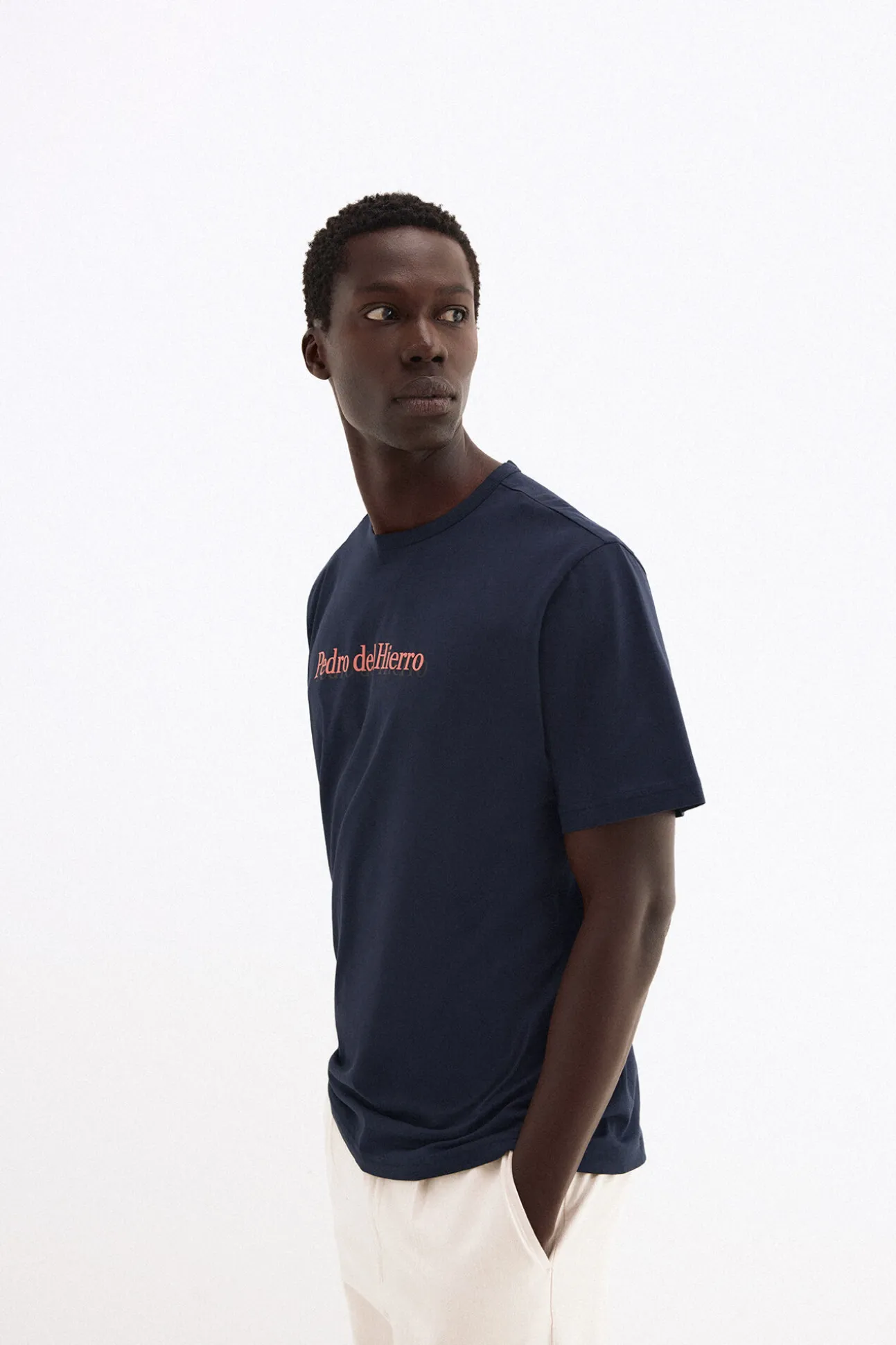 T-shirt com logo