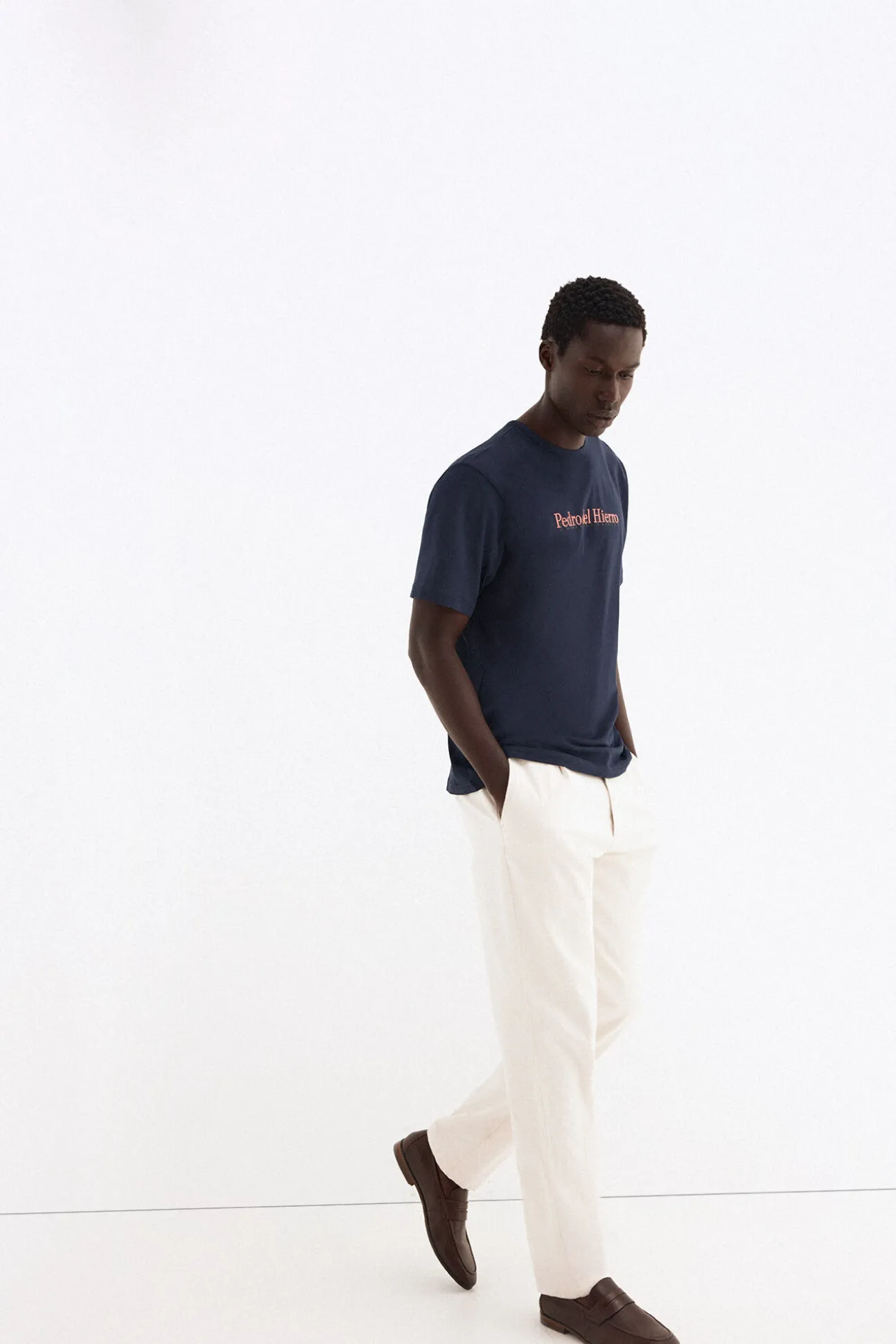T-shirt com logo
