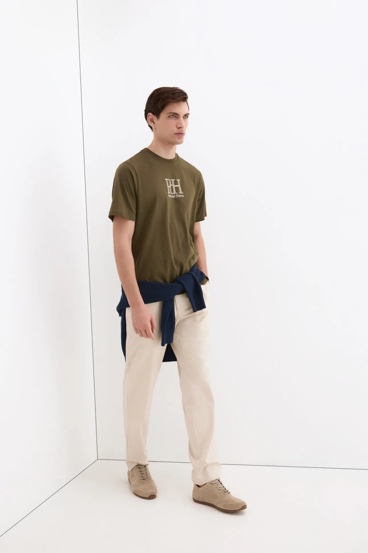 T-shirt com logo