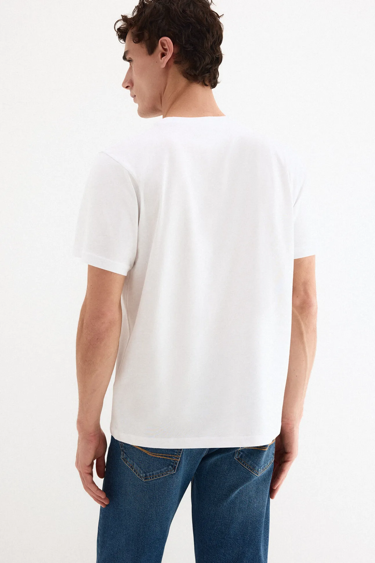 T-shirt com logo