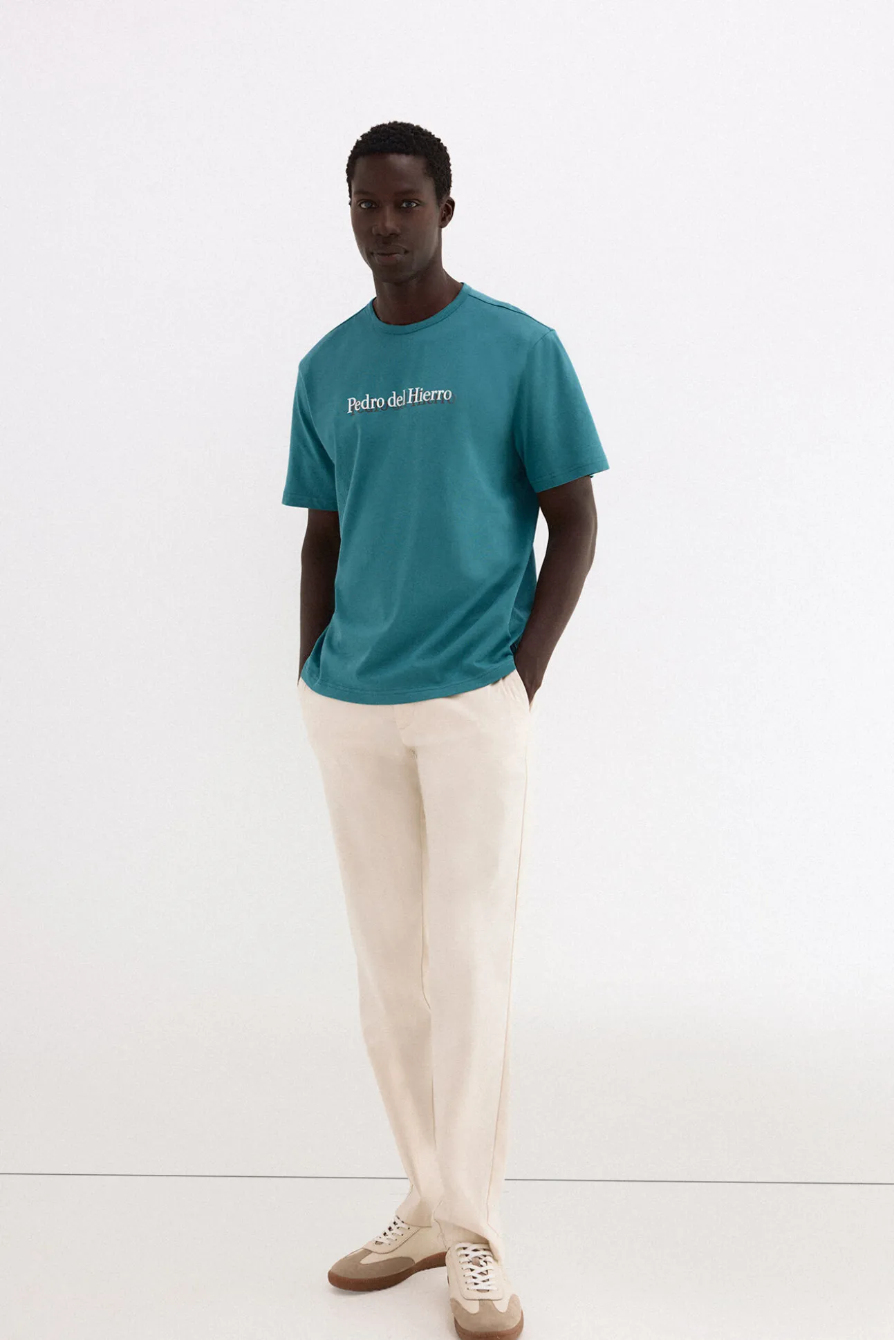 T-shirt com logo