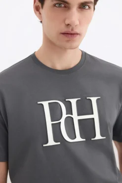 T-shirt com logo grande