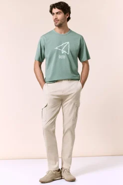 T-shirt com logo grande