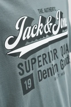 T-shirt com logo grande