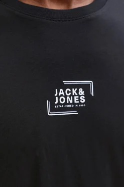 T-shirt com logo na frente
