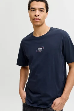 T-shirt com logo na frente