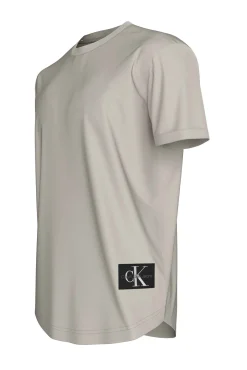 T-shirt de manga curta.