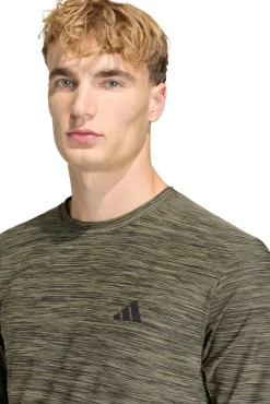 T-shirt desportiva Essentials