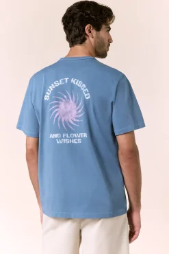 T-shirt gráfica lavada