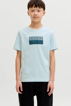 T-shirt logo