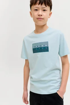 T-shirt logo
