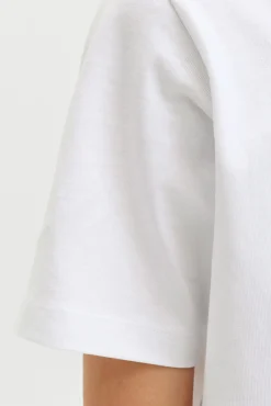 T-shirt logo