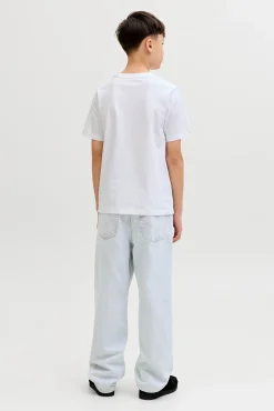 T-shirt logo