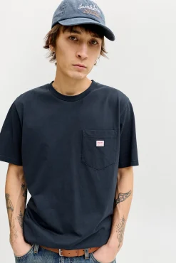 T-shirt manga curta bolso