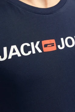 T-shirt regular com logo
