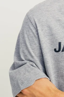 T-shirt regular com logo