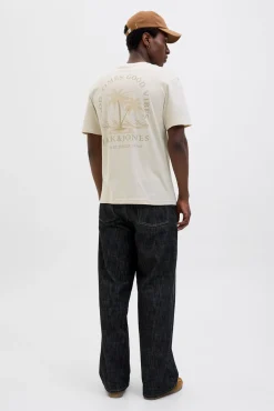 T-shirt slim com estampado nas costas