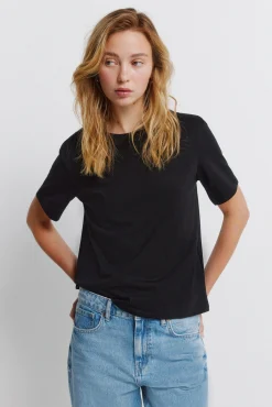 T-shirt básica em algodão