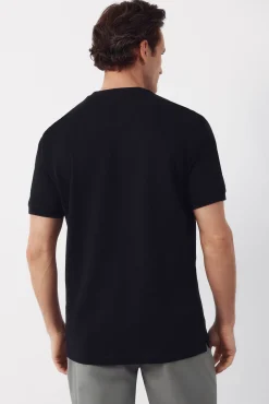 T-shirt básica em piqué
