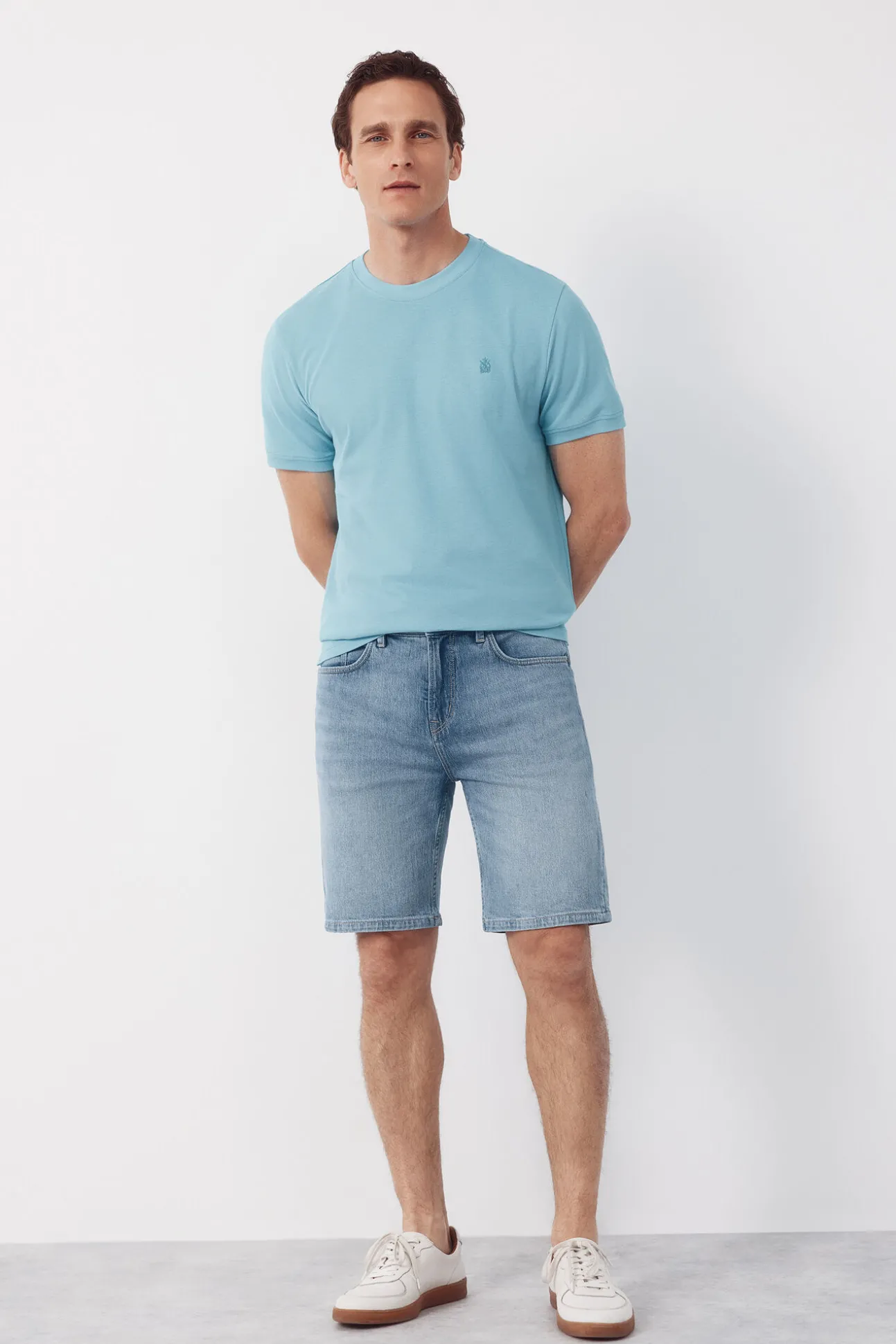 T-shirt básica em piqué