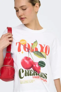 T-shirt com desenho na frente