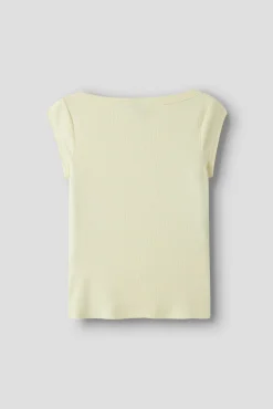 T-shirt de manga curta com ombro descaído