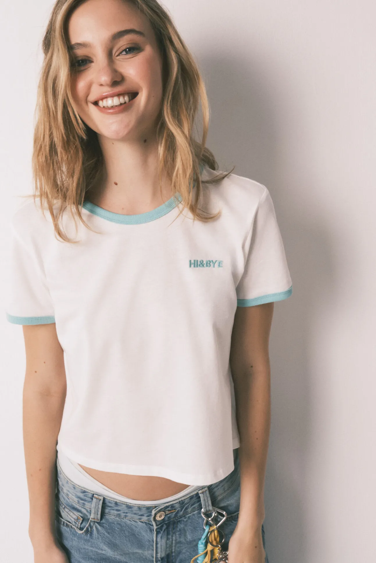 T-shirt lisa manga curta em 100% algodão branca