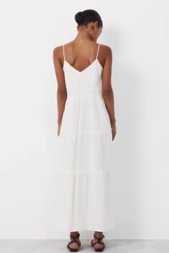 Vestido bordado com flores