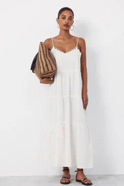 Vestido bordado com flores