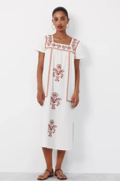 Vestido bordados florais