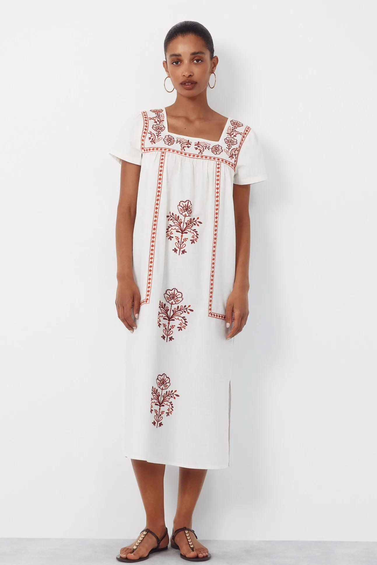 Vestido bordados florais