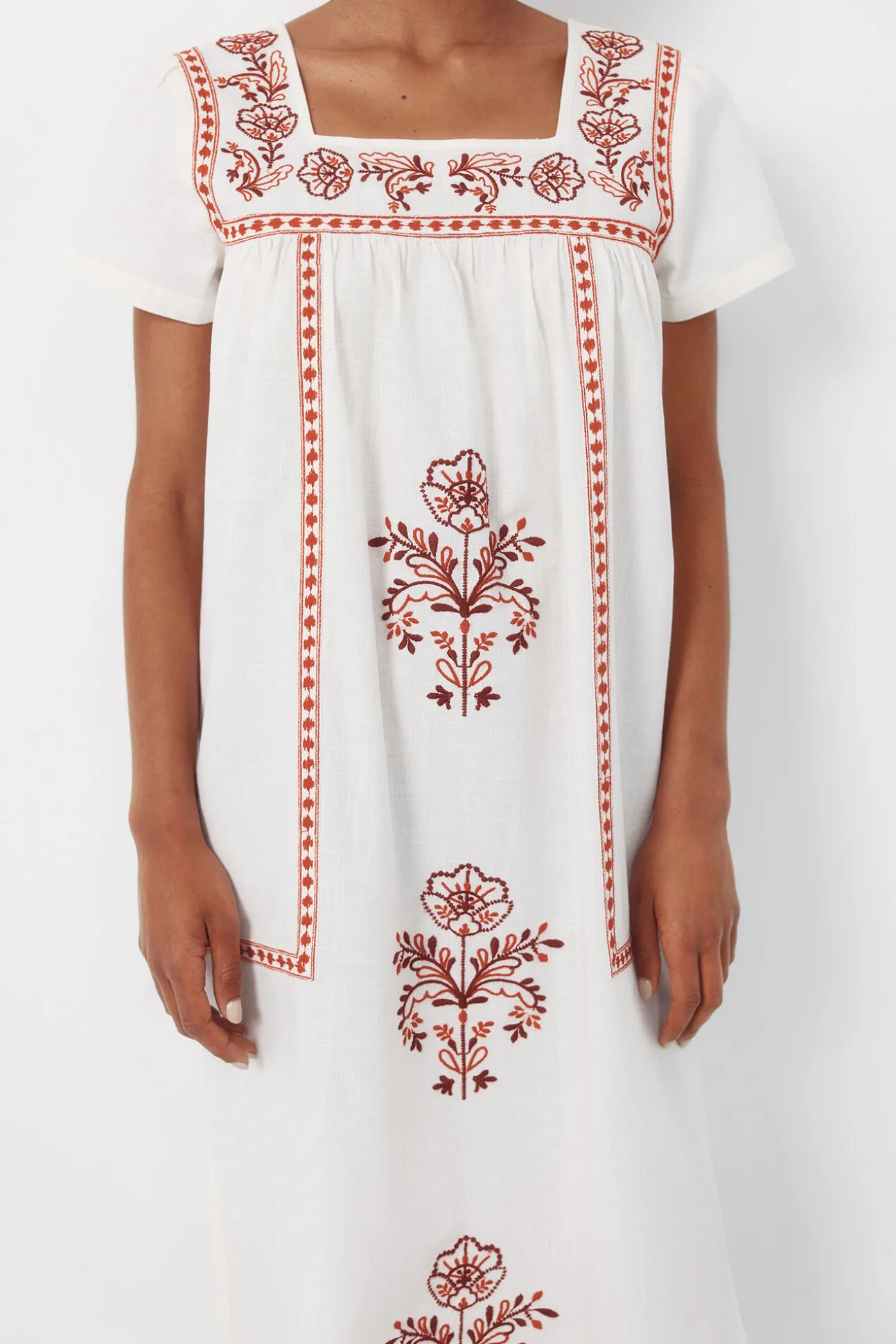 Vestido bordados florais