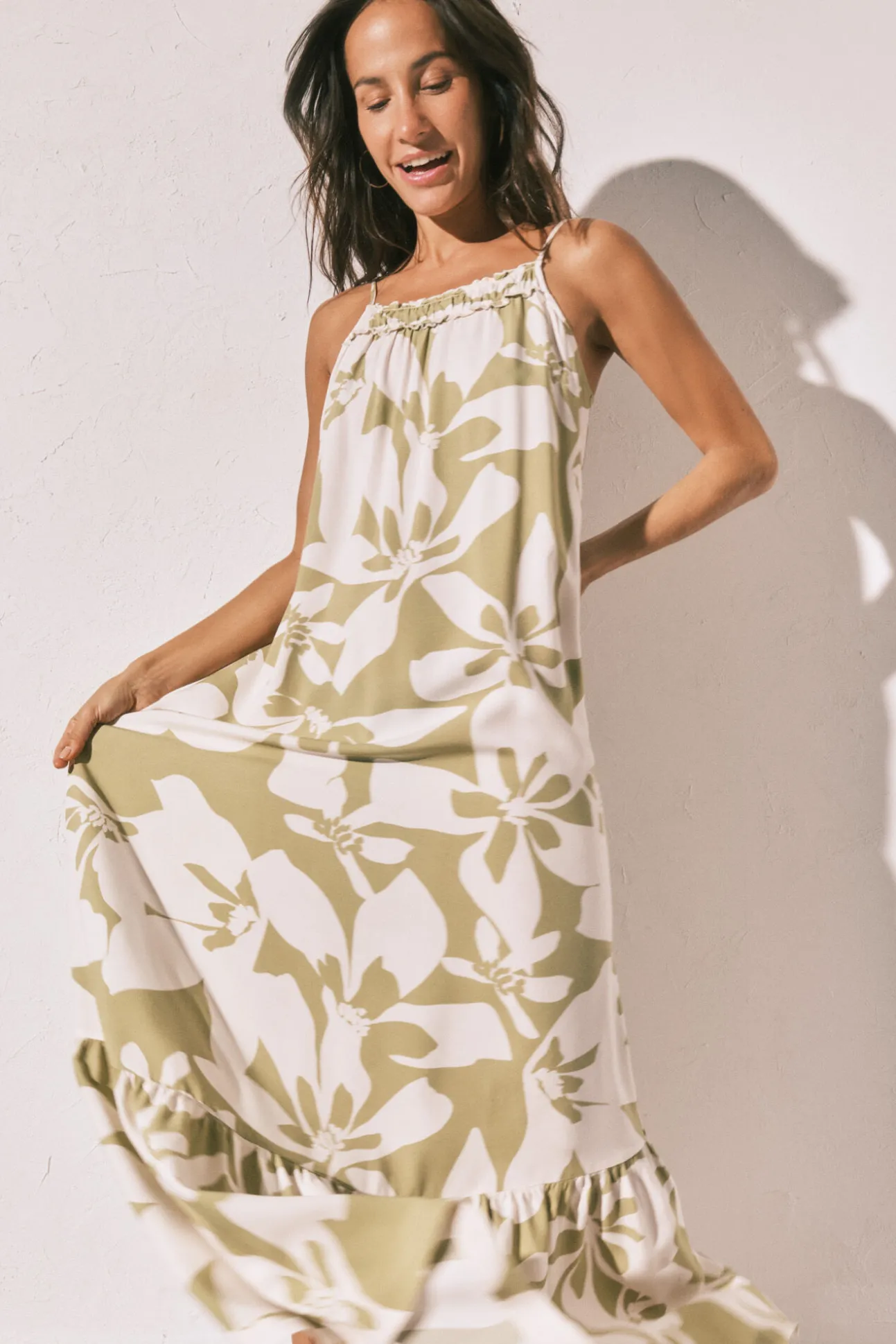 Vestido comprido de alças com estampado de flores
