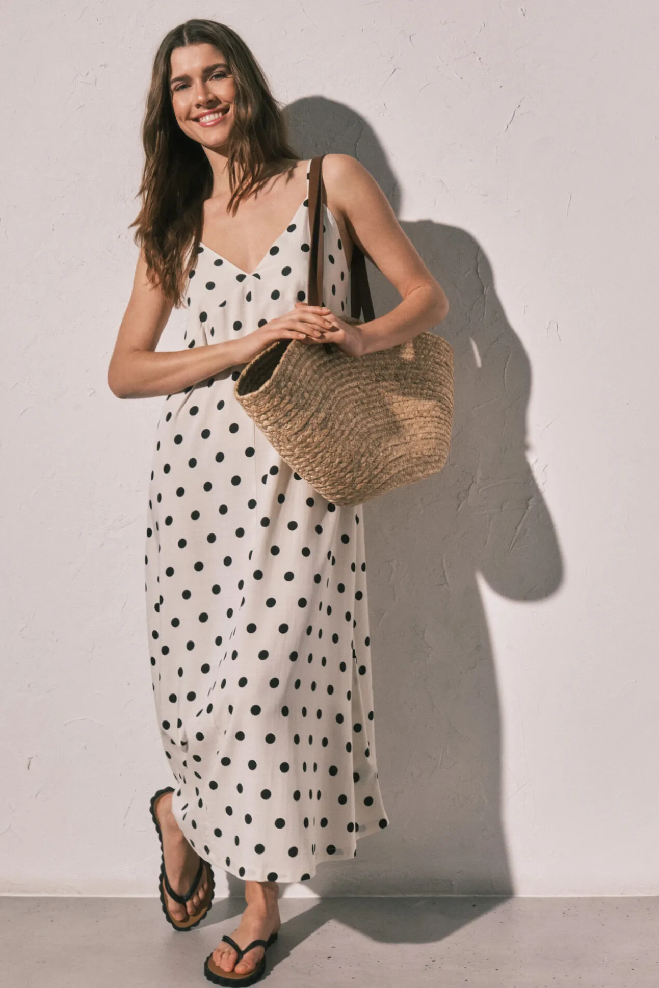 Vestido comprido estampado de bolinhas B&W