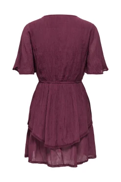 Vestido curto texturizado