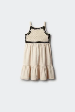 Vestido de crochet para menina