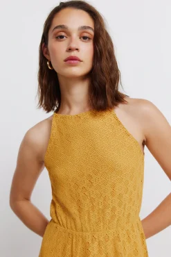 Vestido midi halter bordado