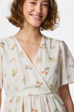 Vestido mini estampado de manga curta