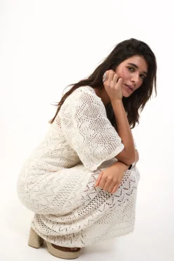 Vestido punto calado