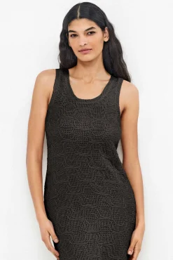 Vestido reto midi em crochet